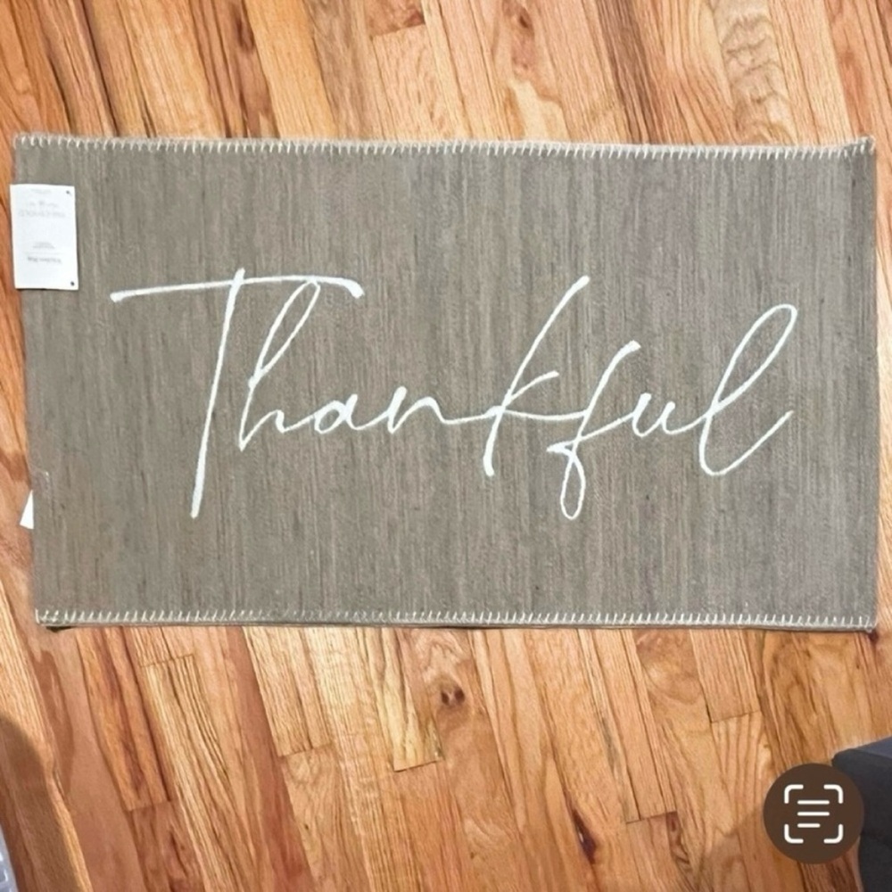 NEW - Threshold "Thankful" Woven Accent Rug.